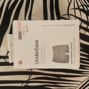 Lululemon UnderEase Super High Rise Shortie